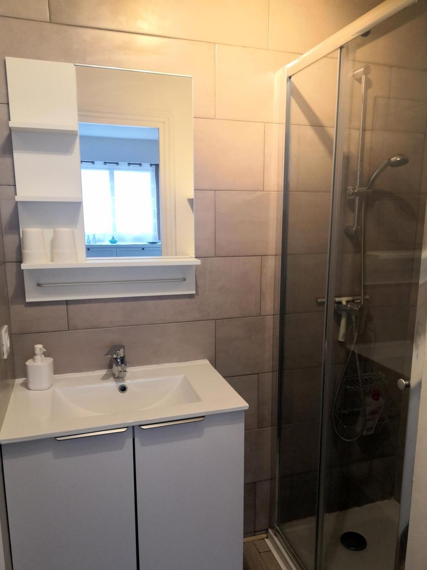 2 Pieces Climatise Avec Balcon Dans Le Vieil Antibes, Avec Ascenseur Appartement Antibes