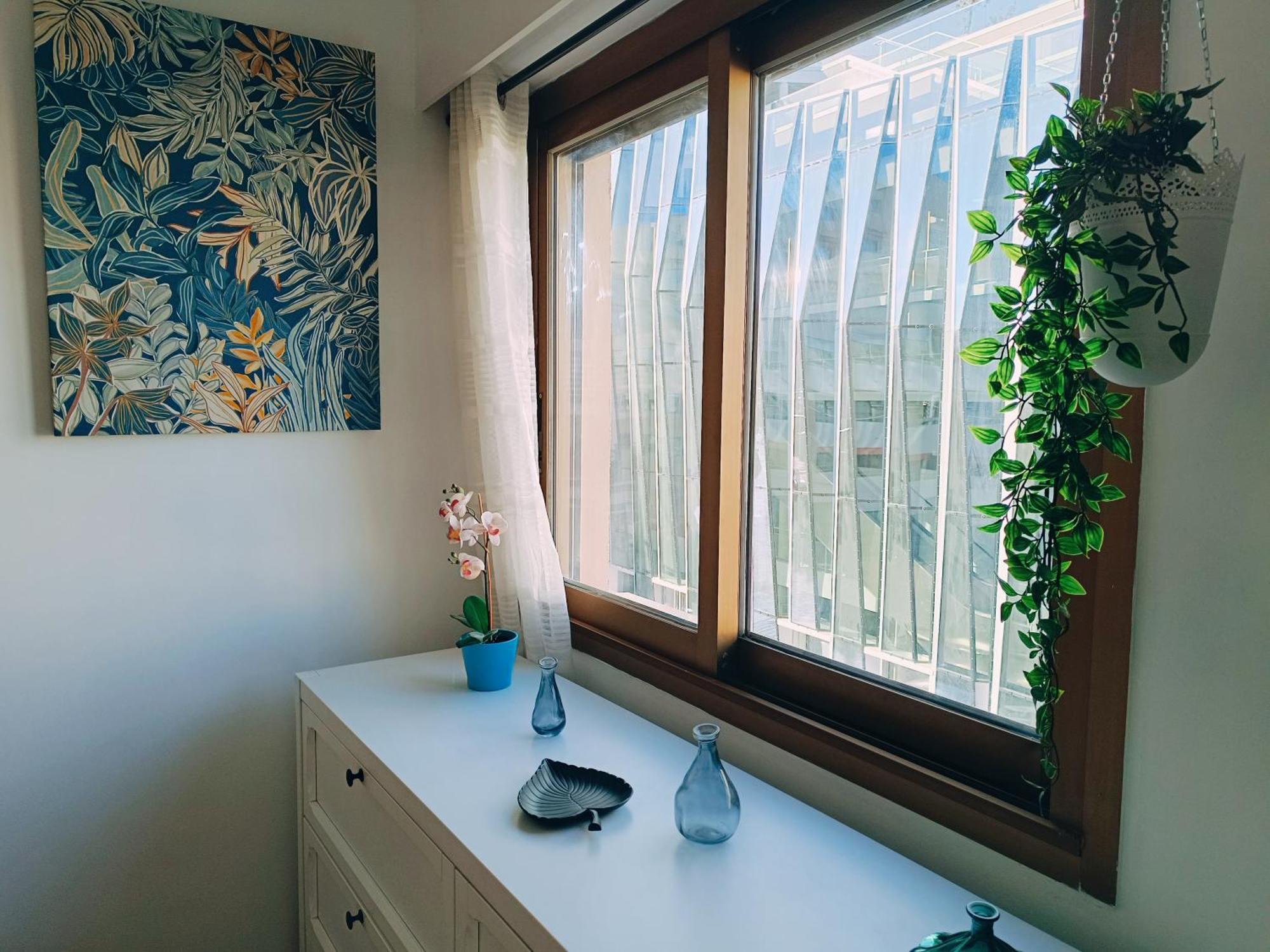 2 Pieces Climatise Avec Balcon Dans Le Vieil Antibes, Avec Ascenseur Appartement *